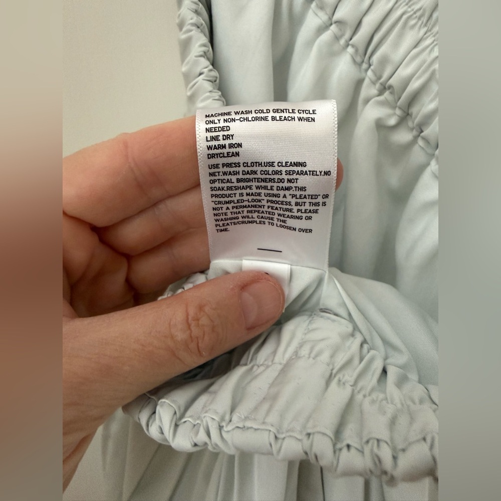 Uniqlo Light Gray Volume Gather Skirt, Size XS - Picture 8 of 9